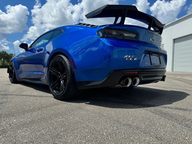2018 Chevrolet Camaro - Image 22