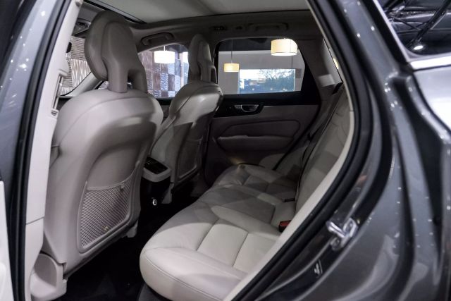 2018 Volvo Xc60 T5 Inscription Sport Utility 4d - Image 36