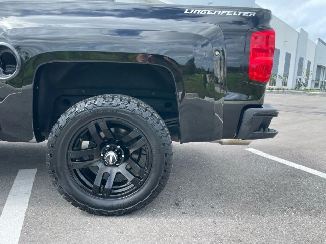 2015 Chevrolet Silverado 1500 Crew Cab - Image 32