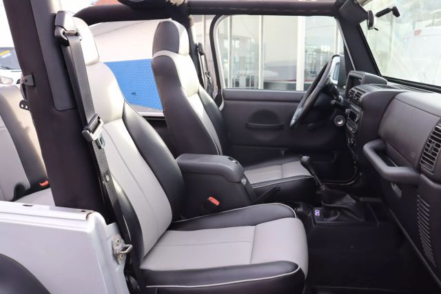 2005 Jeep Wrangler - Image 5