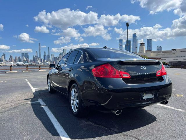 2009 Infiniti G37x Sedan 4d - Image 9