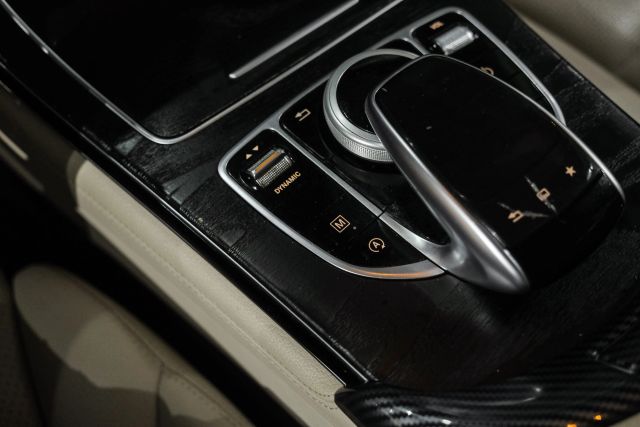 2016 Mercedes-benz Glc Glc 300 Sport Utility 4d - Image 28
