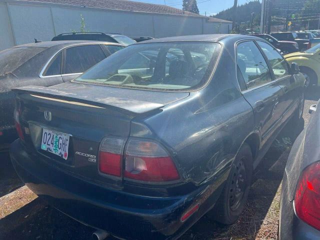 1996 Honda Accord - Image 4