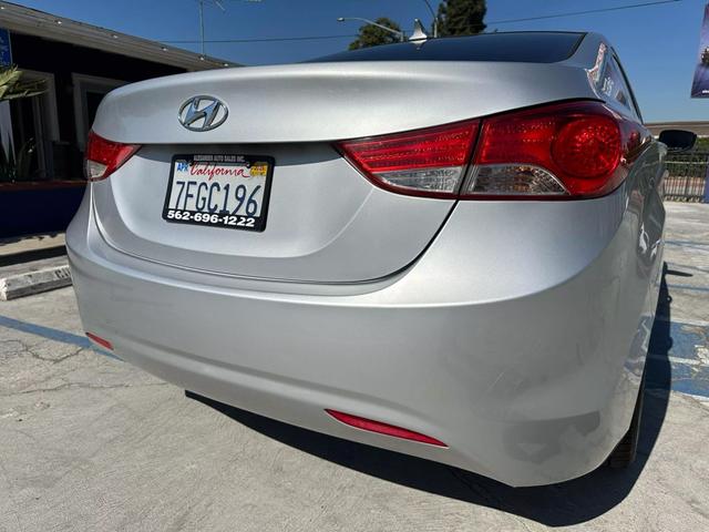 2013 Hyundai Elantra GLS photo 23