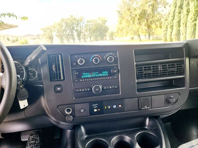 2018 Chevrolet Express 2500 Passenger - Image 16
