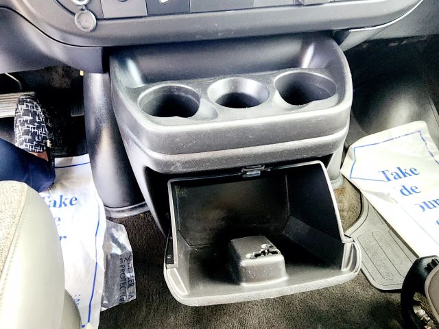 2018 Chevrolet Express 2500 Passenger - Image 19