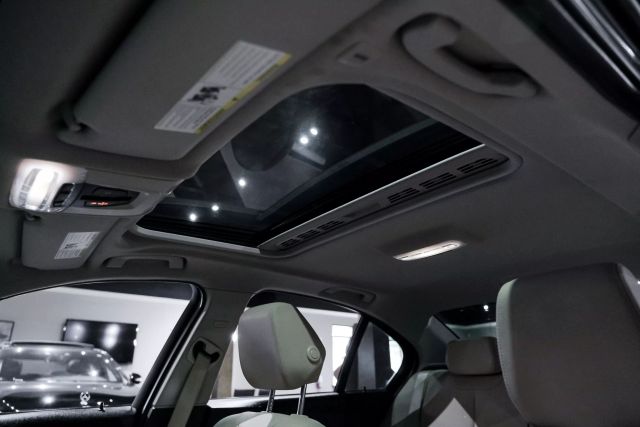 2018 Bmw 3 Series 320i Sedan 4d - Image 6
