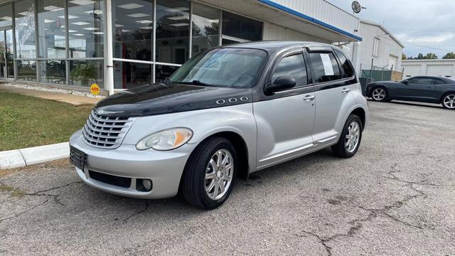 Chrysler PT Cruiser's photo