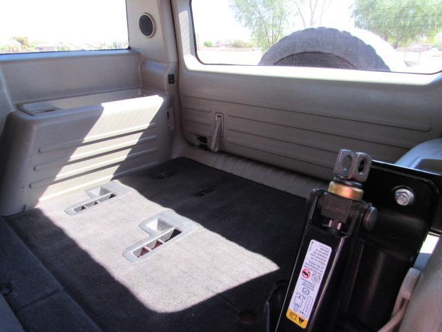 2003 Hummer H2 Base photo 12