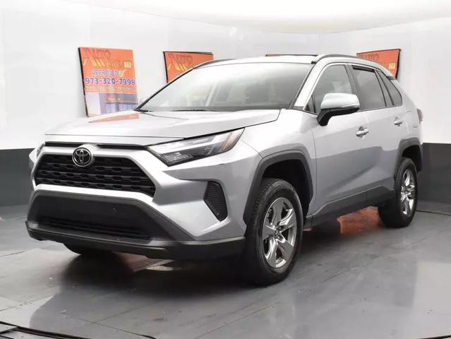 2024 Toyota RAV4 XLE photo 41