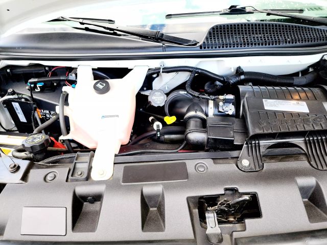 2018 Chevrolet Express 2500 Passenger - Image 24