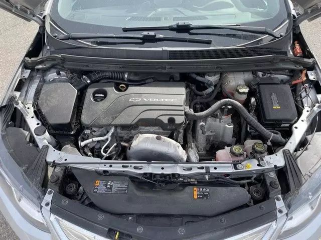 2017 Chevrolet Volt - Image 27