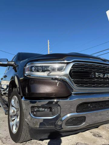 2019 RAM Ram 1500 Pickup Longhorn photo 4