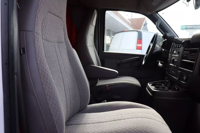 2019 Chevrolet Express 2500 Cargo - Image 6
