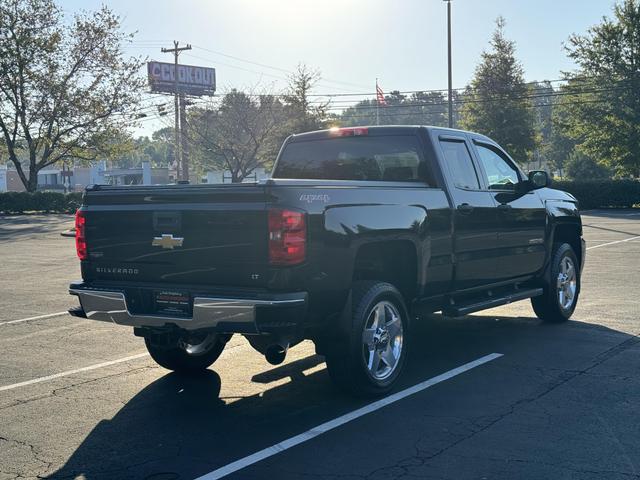 2015 Chevrolet Silverado 2500HD LT photo 6