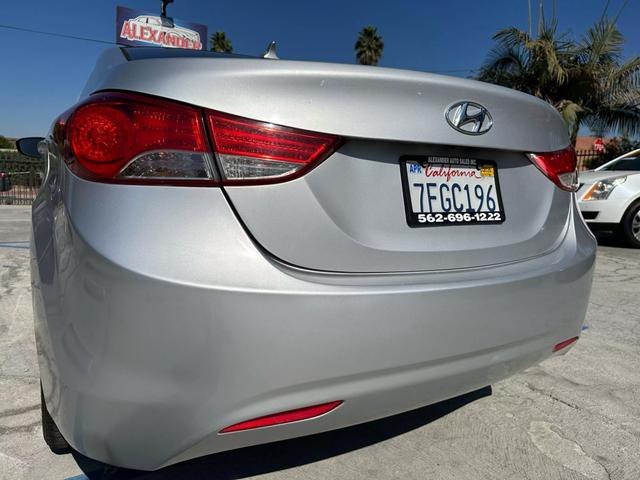 2013 Hyundai Elantra GLS photo 22