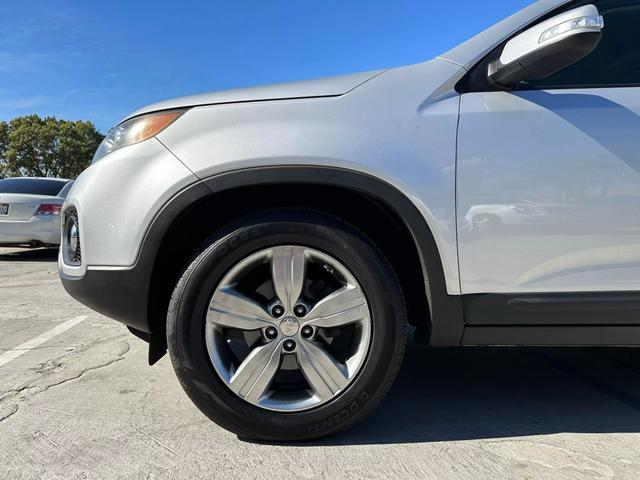 2012 Kia Sorento EX photo 30