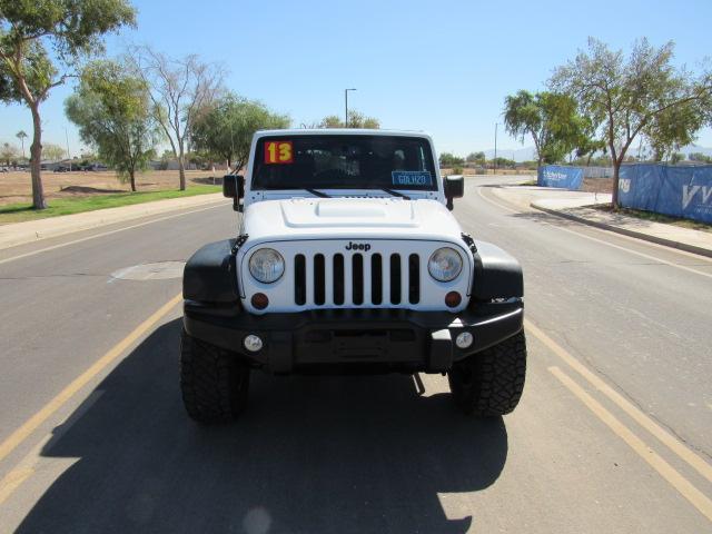 2013 Jeep Wrangler Unlimited Sahara photo 3