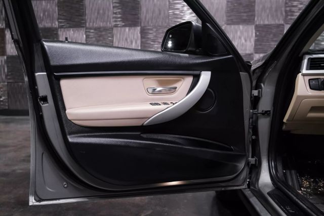 2018 Bmw 3 Series 320i Sedan 4d - Image 35
