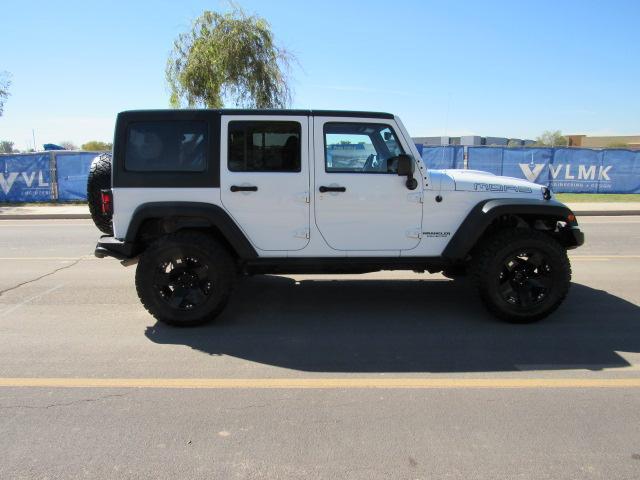 2013 Jeep Wrangler Unlimited Sahara photo 5