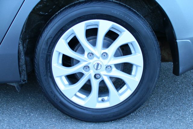 2018 Nissan Sentra - Image 30