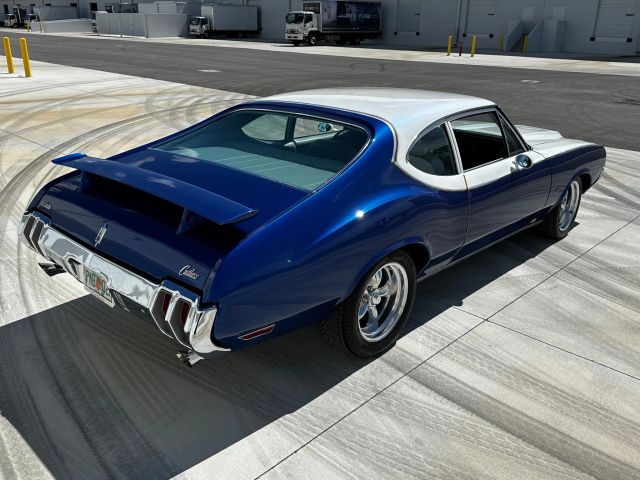 1970 Oldsmobile Cutlass - Image 9
