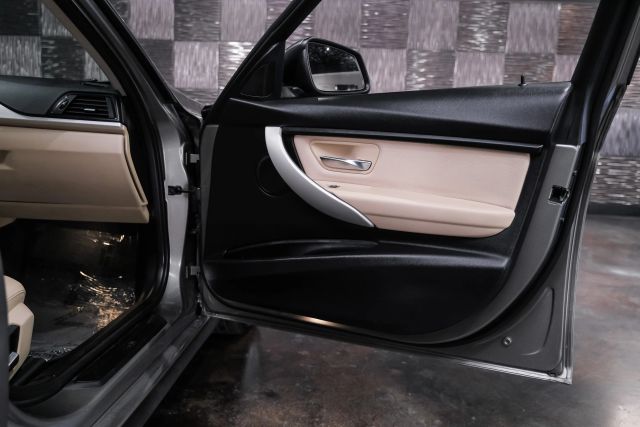 2018 Bmw 3 Series 320i Sedan 4d - Image 37