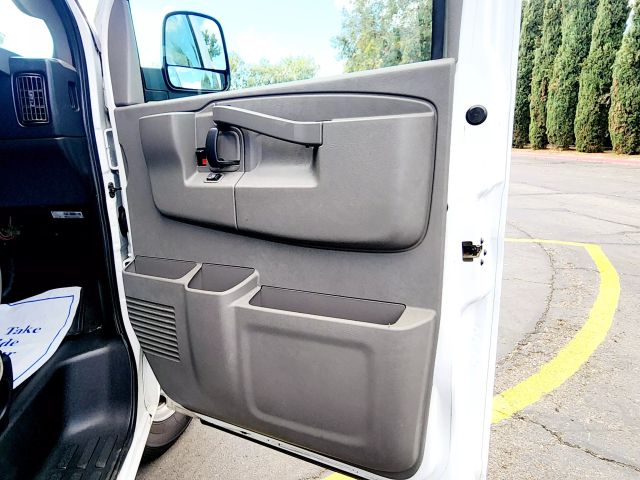 2018 Chevrolet Express 2500 Passenger - Image 25