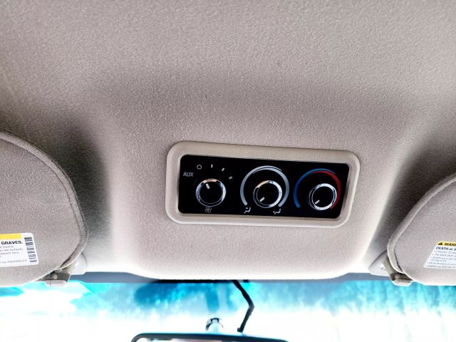 2018 Chevrolet Express 2500 Passenger - Image 18