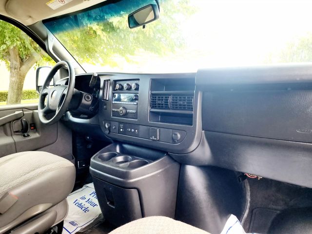2018 Chevrolet Express 2500 Passenger - Image 27