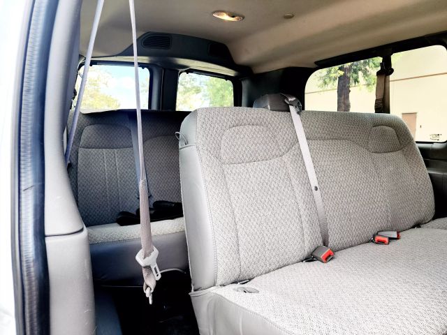 2018 Chevrolet Express 2500 Passenger - Image 42