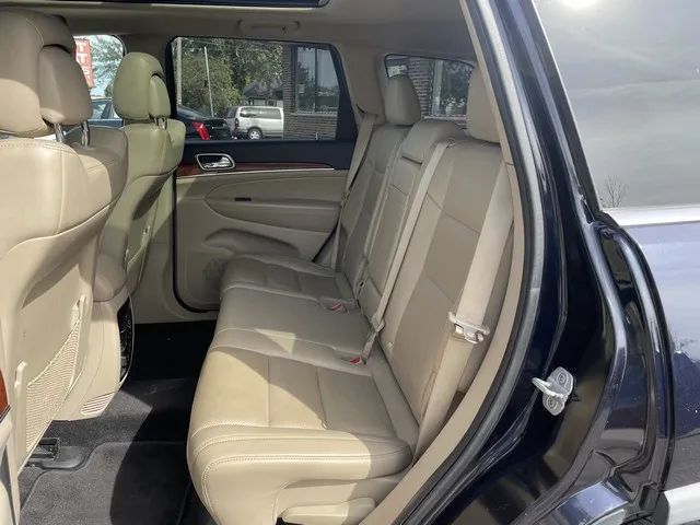2011 Jeep Grand Cherokee - Image 29