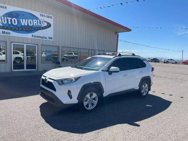 2019 Toyota RAV4 XLE photo 7