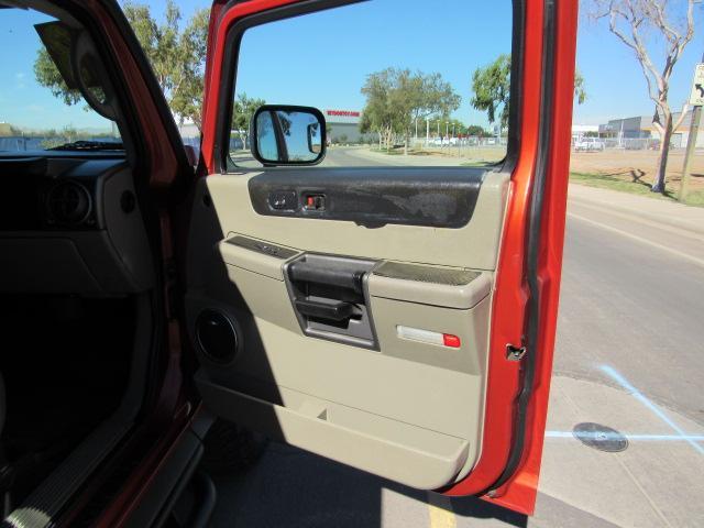 2003 Hummer H2 Base photo 16