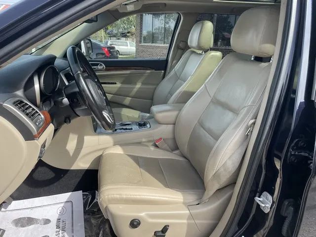 2011 Jeep Grand Cherokee - Image 35