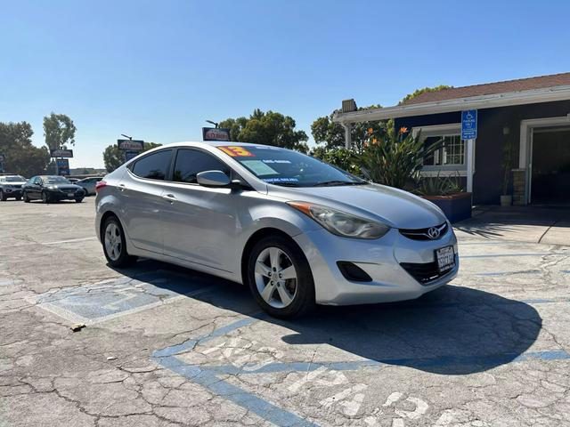 2013 Hyundai Elantra GLS photo 4