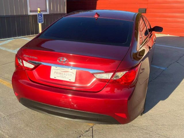 2014 Hyundai Sonata - Image 4