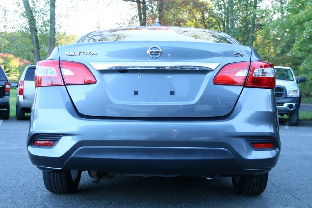 2018 Nissan Sentra - Image 6