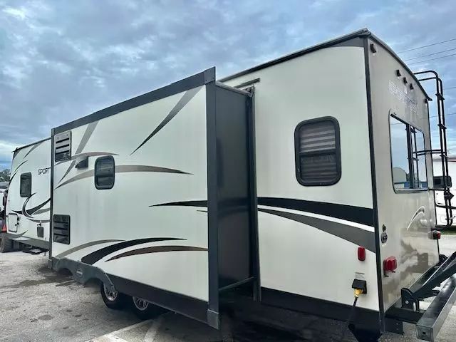 2016 Sporttrek Venture - Image 4
