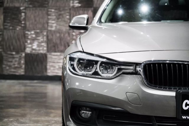 2018 Bmw 3 Series 320i Sedan 4d - Image 40
