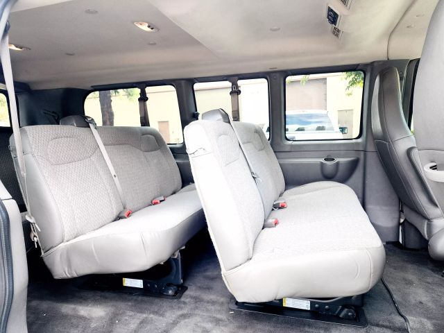 2018 Chevrolet Express 2500 Passenger - Image 30