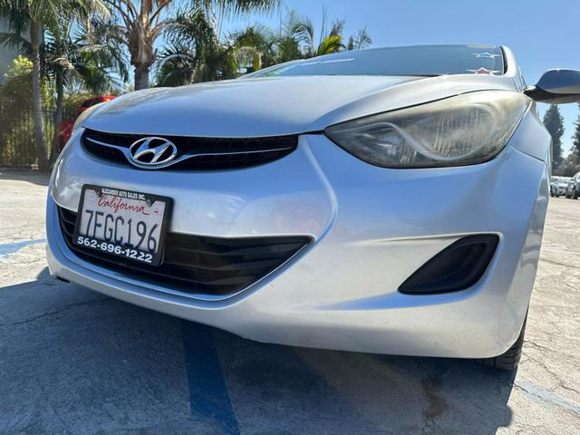 2013 Hyundai Elantra GLS photo 21