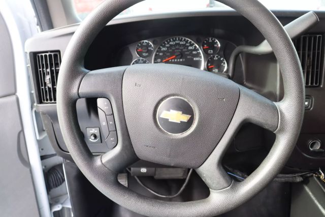 2019 Chevrolet Express 2500 Cargo - Image 3
