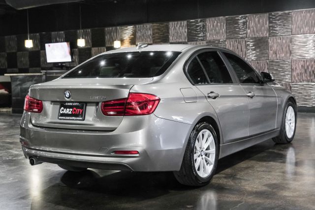2018 Bmw 3 Series 320i Sedan 4d - Image 9