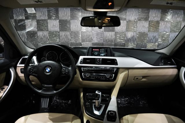 2018 Bmw 3 Series 320i Sedan 4d - Image 4