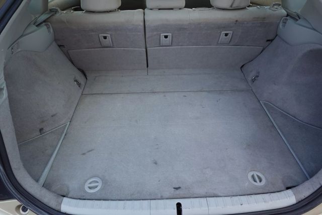 2011 Toyota Prius - Image 14