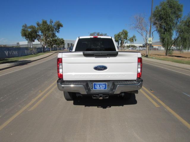 2017 Ford F-350 Super Duty Lariat photo 7