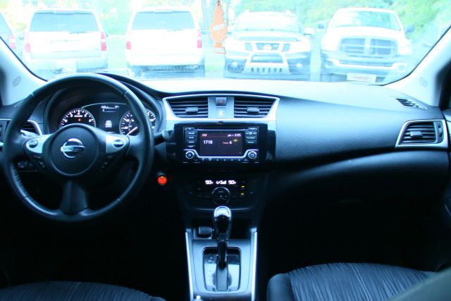 2018 Nissan Sentra - Image 21