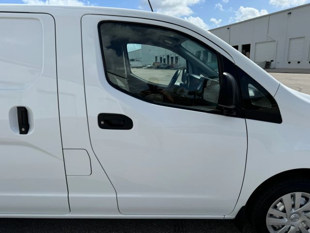 2021 Nissan Nv200 - Image 9
