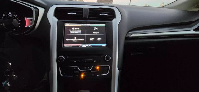 2016 Ford Fusion Se Hybrid Sedan 4d - Image 27